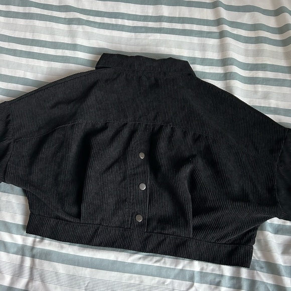 YesStyle black cropped corduroy jacket - Picture 5 of 8